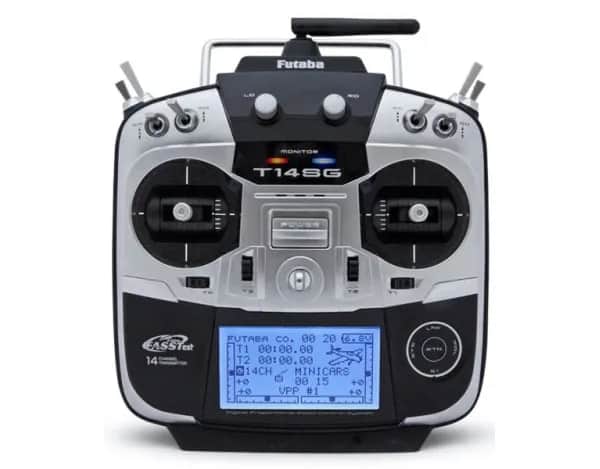 Aparatura RC - co musisz wiedzieć o podstawowych elementach i sterowaniu