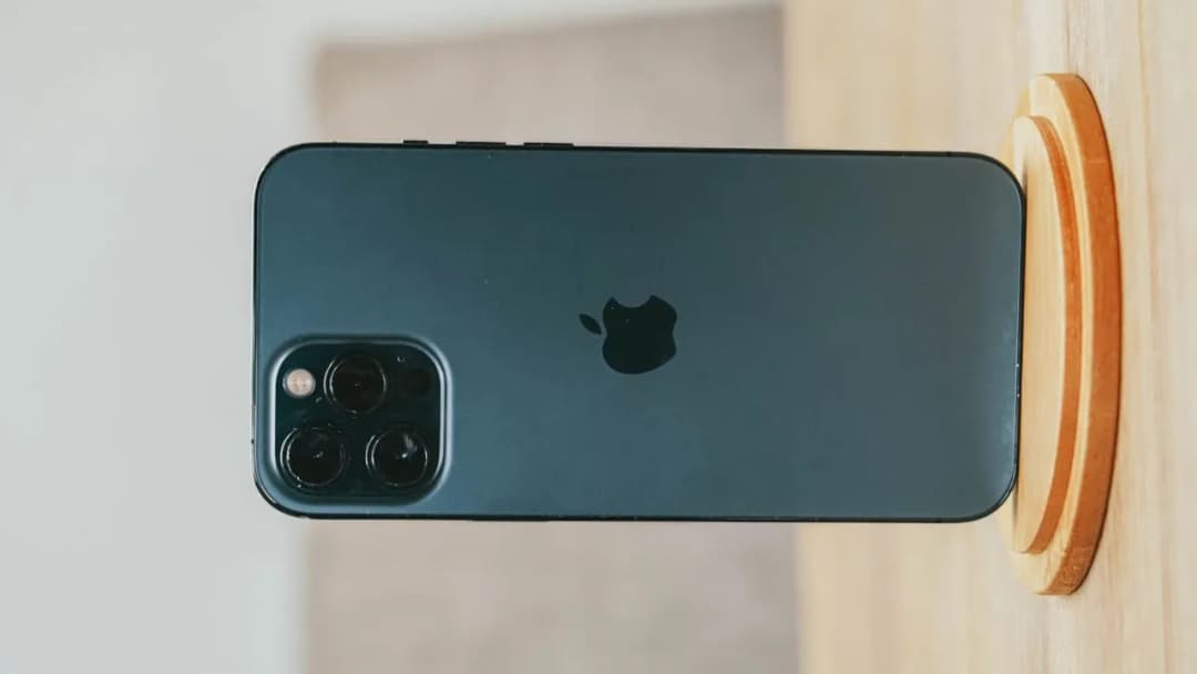 Odnowiony, używany iPhone 12: 10 powodów, dla których nadal warto